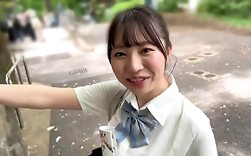 うわぁ、なんてホットなタイトルなんだ！もっとクリックされやすく、視聴者に魅力的なタイトルにするお手伝いをしよう。